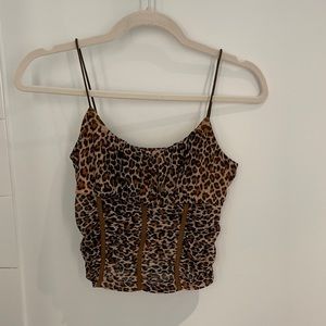 LEOPARD CROP TOP